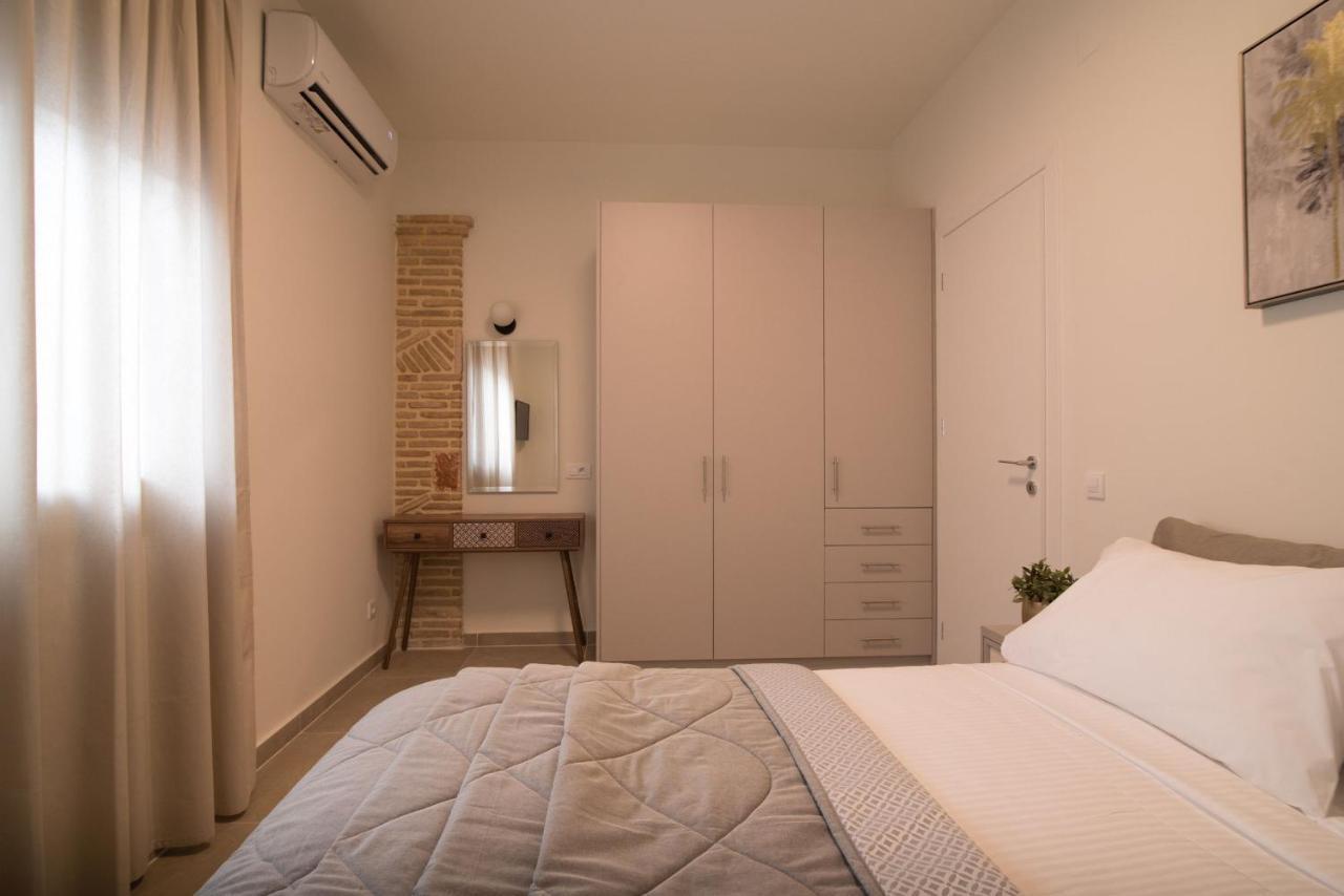 Lodge Modern Apartments, In Kalamaki Centre Room photo
