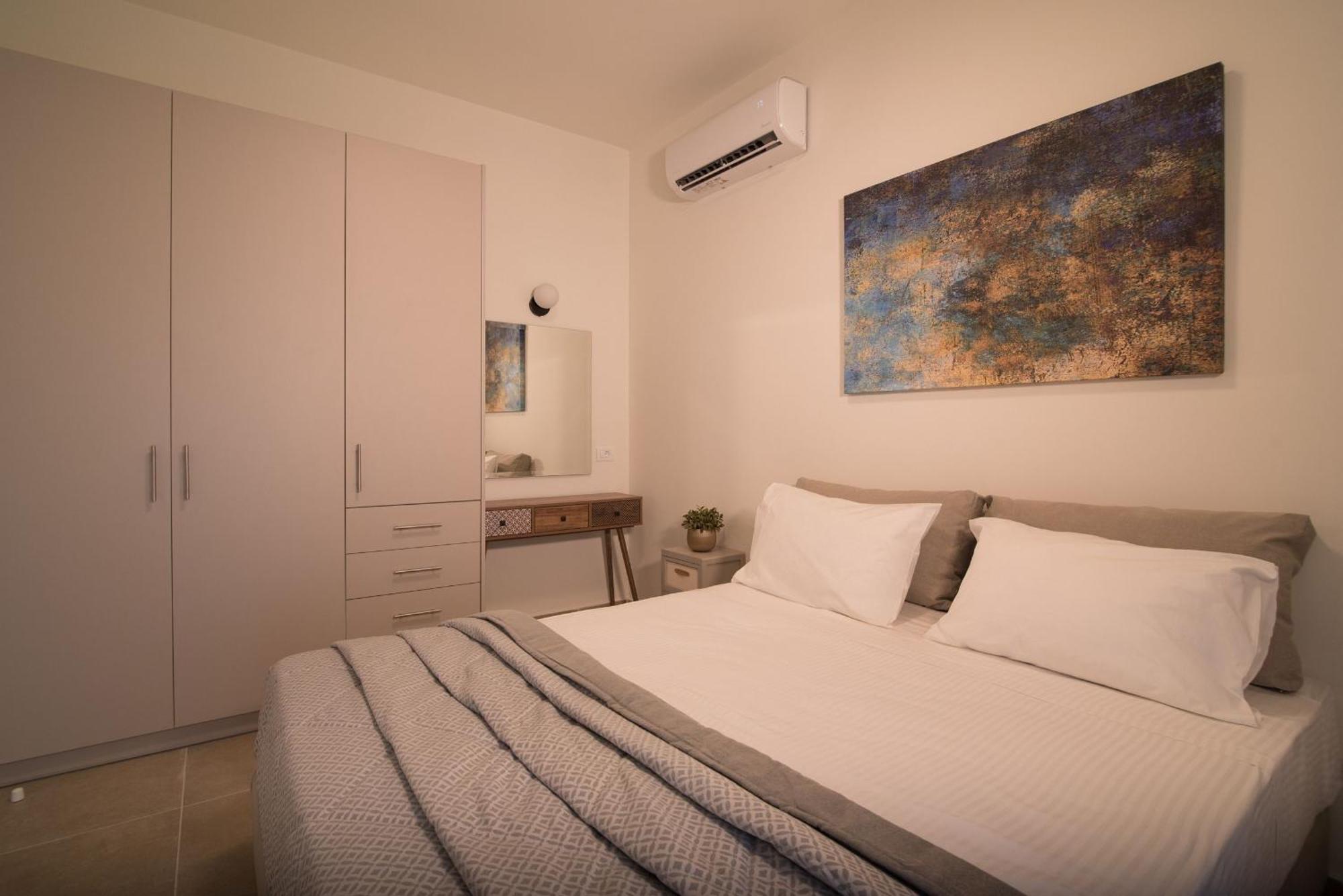 Lodge Modern Apartments, In Kalamaki Centre Room photo